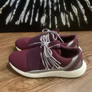 Under Armour, 7.5, plum, grey, white